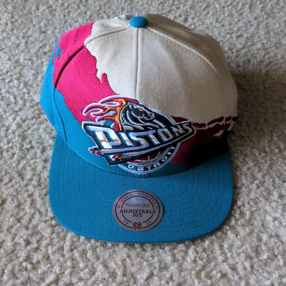 Mitchell & Ness Detroit Pistons Snapback